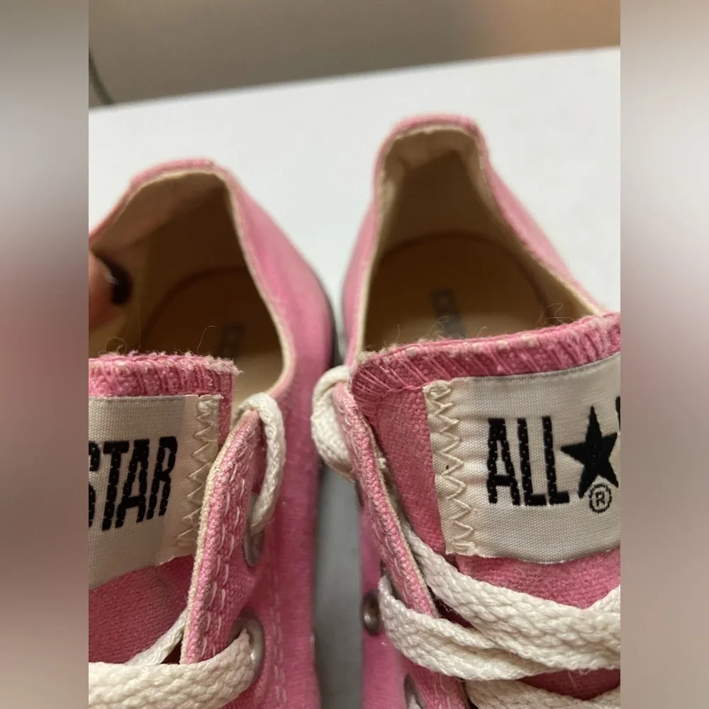 Sz 7.5 Converse Chuck Taylor All Star canvas Pink Low Top Skate Shoes Sneakers